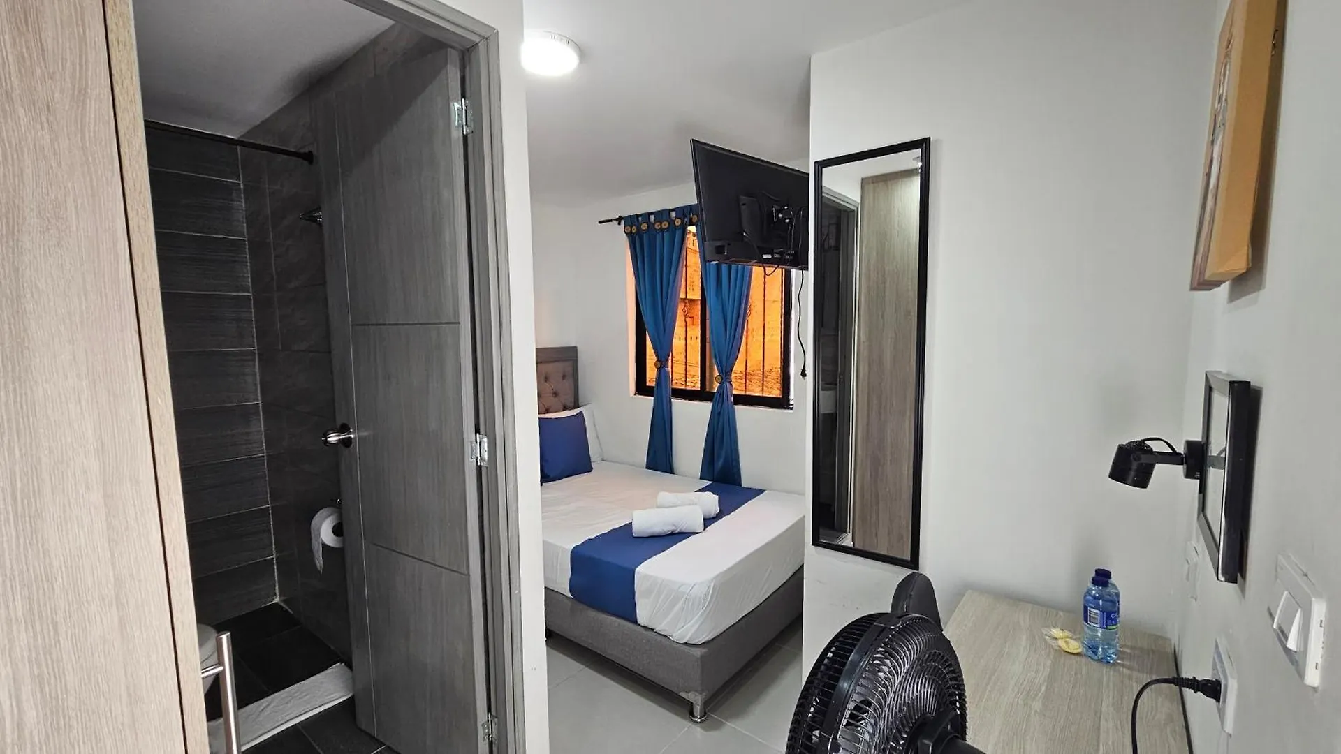Guest house Casa De Huespedes Campo Valdes Hotel Medellin